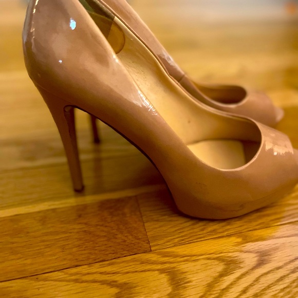 Guess Heels size 7 - Picture 3 of 5